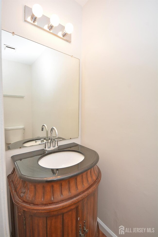 Building Photo - 25 Goodwin Dr