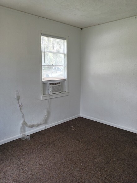 Building Photo - 1802 2nd St NW