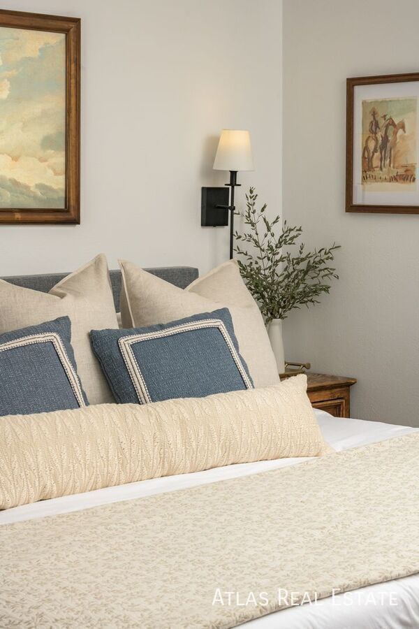 Building Photo - 5210 Quay St