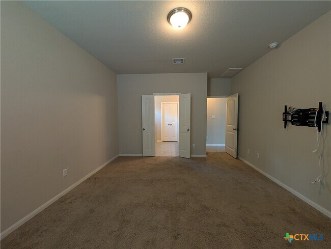 Building Photo - 2203 Flintshire Dr