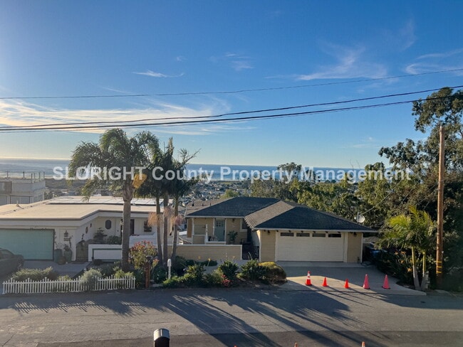 Building Photo - AVAILABLE NOW - Luxury Ocean-View Home in Prime Morro Bay Location - 3 Bed / 3 Bath