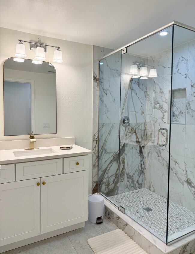 Building Photo - 156 N Boulevard of the Presidents