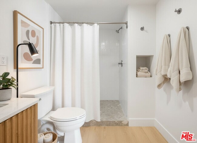 Building Photo - 8561 Belmont St