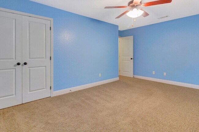 Building Photo - 6081 Dragonfly Way