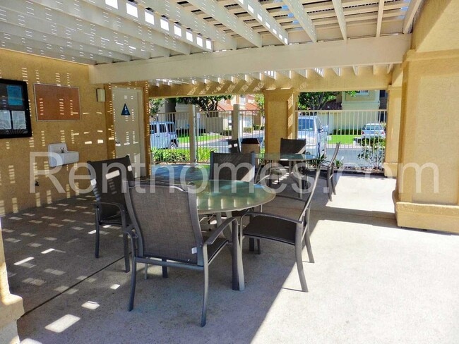 Building Photo - 12344 Springwater Point