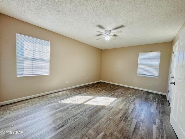 Building Photo - 163 Lauren Ln