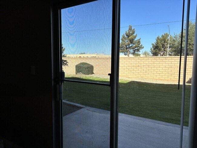 Building Photo - 2-Story, 2-Bedroom, Furnished/Unfurnished Condo For Rent