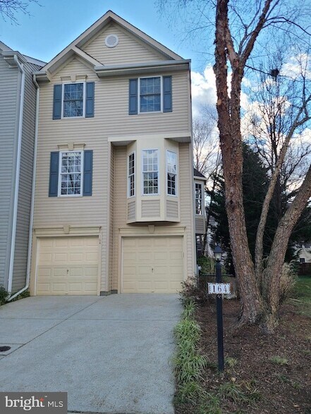 Building Photo - 164 Tilden Way