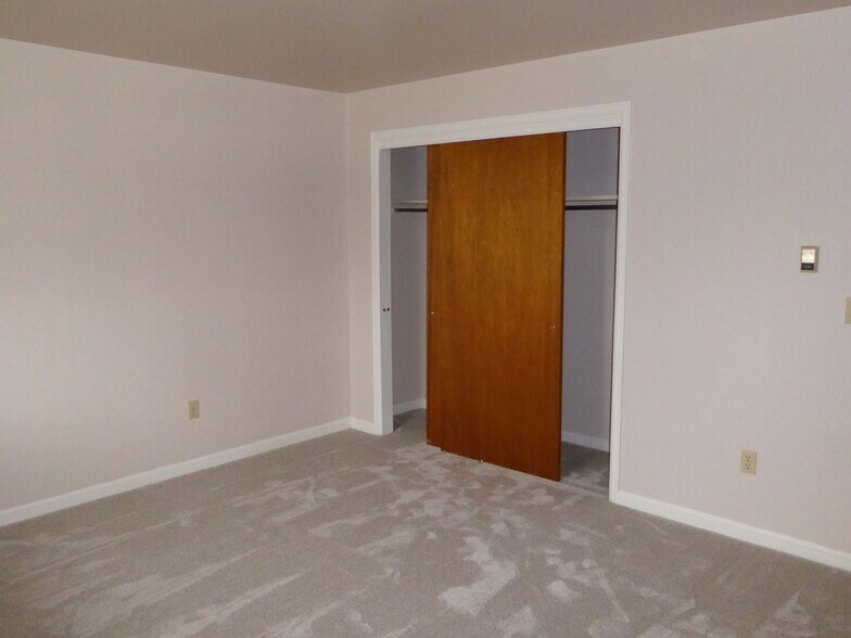 Building Photo - 808 Horizon Ave