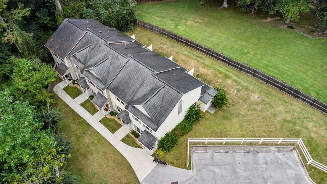 Building Photo - Welcome to Acorn Forest!