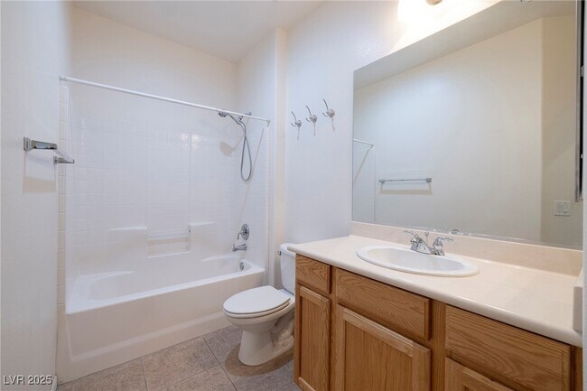 Building Photo - 2131 Waterton Rivers Dr