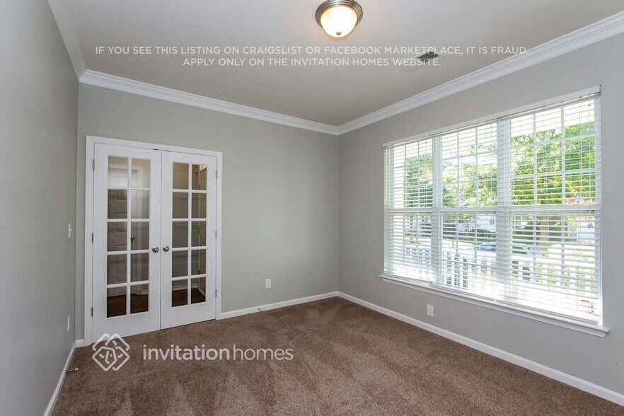 Building Photo - 13319 Pierre Reverdy Dr