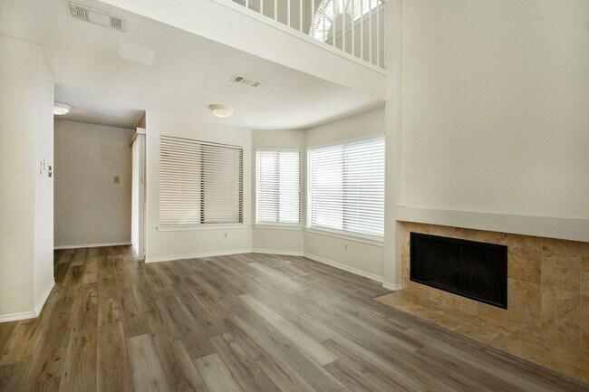 Building Photo - 4242 N Capistrano Dr