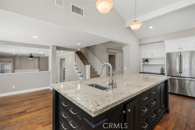Building Photo - 8 Cedar Ridge