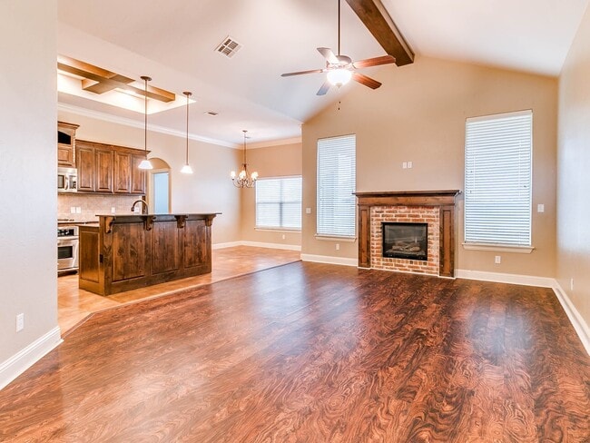 Building Photo - 4 Bedrooms/3Car/Edmond Schools -  Community Pool- Storm Shelter