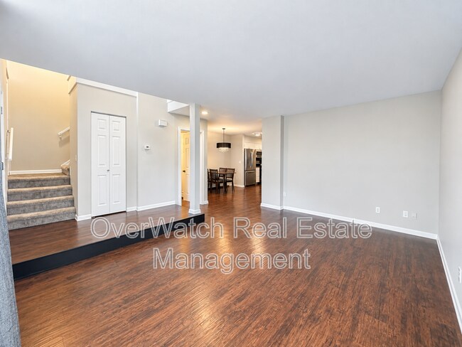 Building Photo - 3230 Montclaire Ct