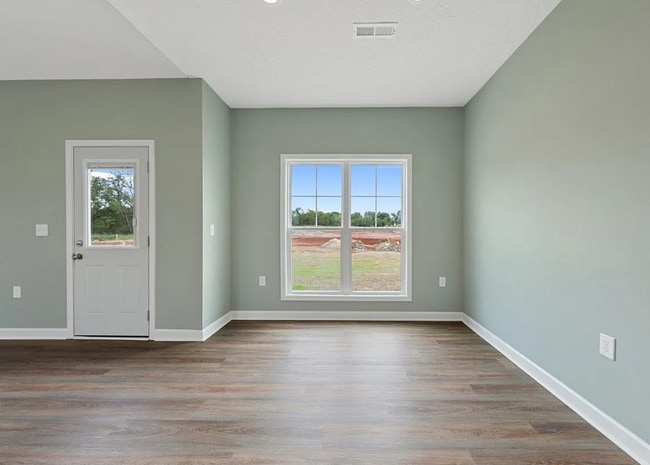 Building Photo - 2583 Cedrus Ave