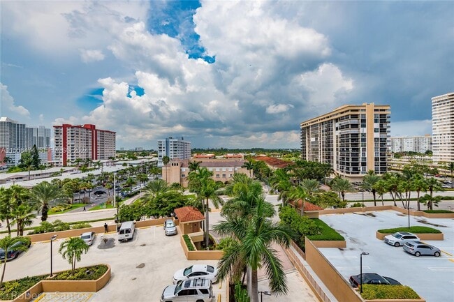 Building Photo - 2080 S Ocean Dr