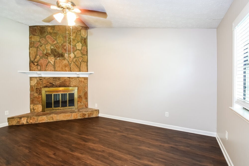 Building Photo - 1620 Olde Spring Trail