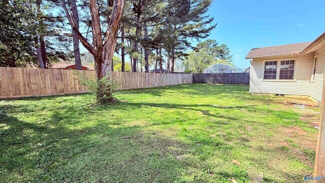 Building Photo - 105 Superior Ave SE