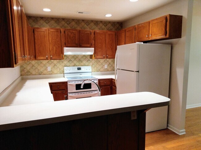 Building Photo - Maryville 37803 - COMING SOON! 3 bedroom, ...