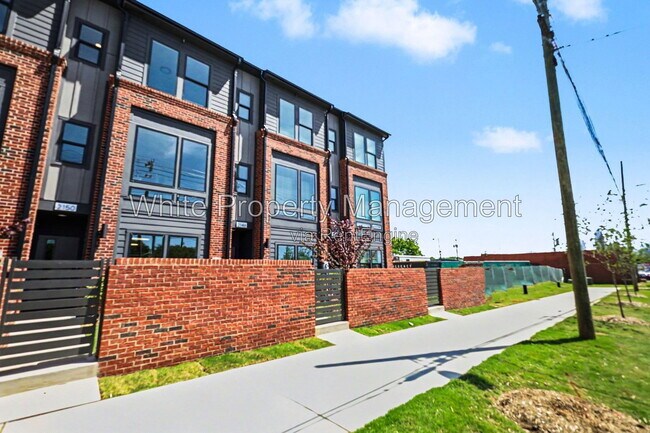Building Photo - 2146 N Graham St