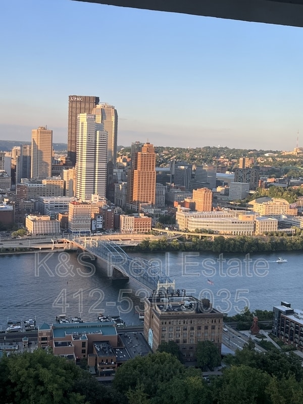 Building Photo - 111 Grandview Ave