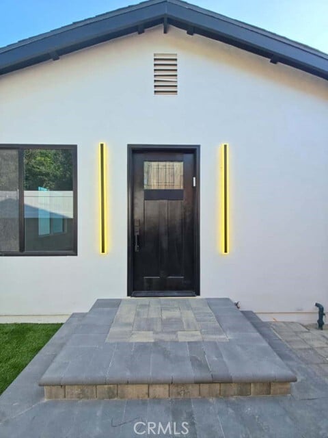 Building Photo - 7045 Nestle Ave