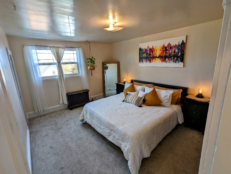 Building Photo - 1033 12th Ave