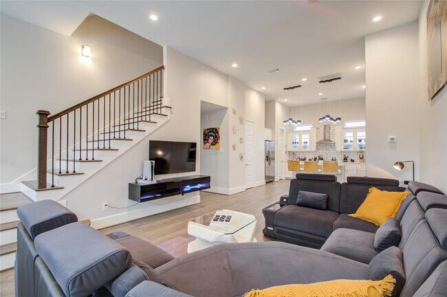 Building Photo - 2020 McGowen St