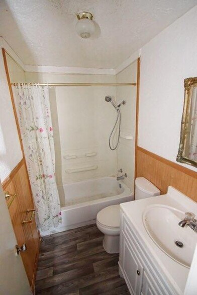 Building Photo - 2004 N Margaret Ave