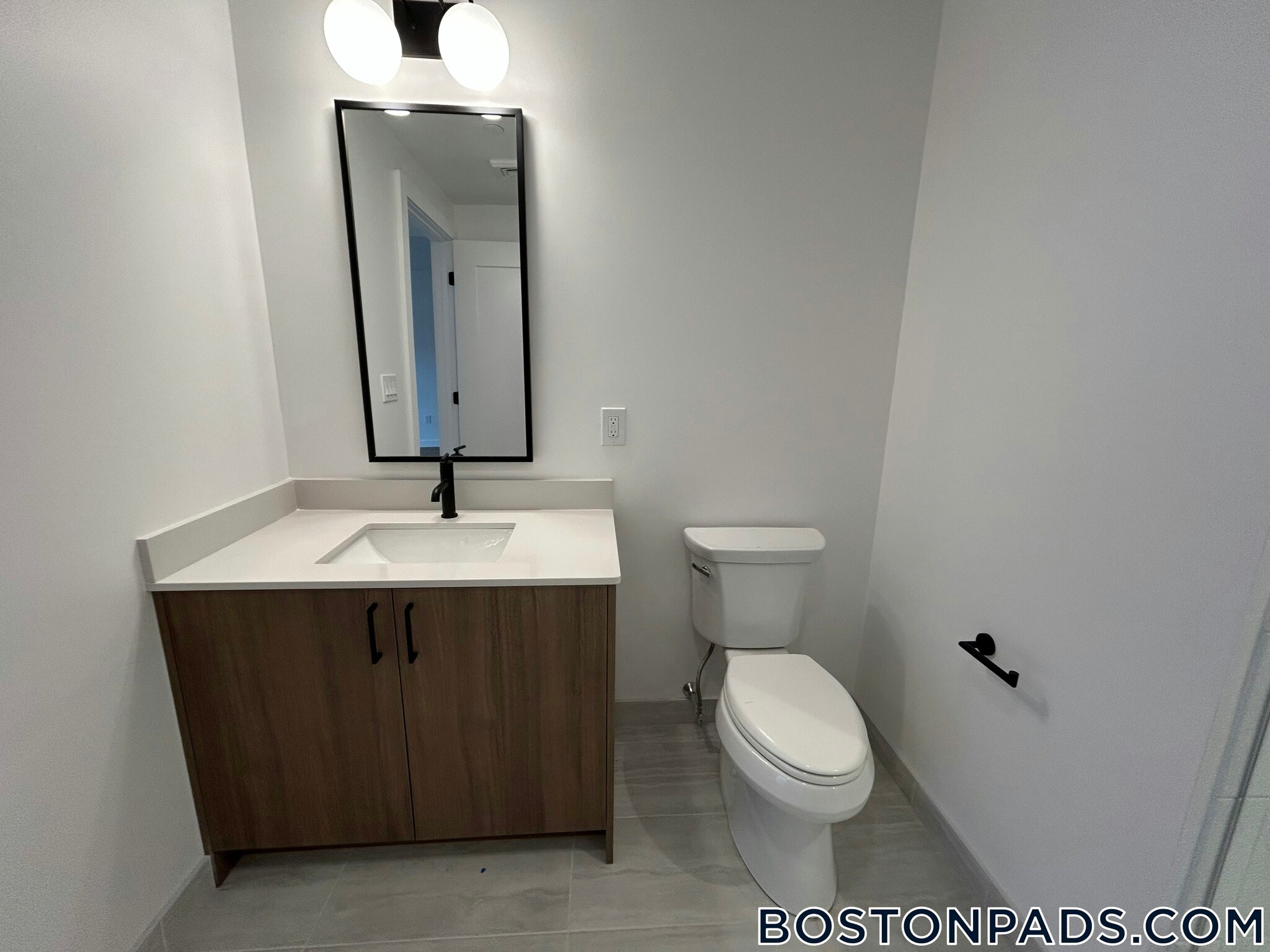 Building Photo - 199 Gardner St