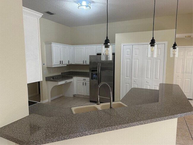 Building Photo - 2988 Howland Blvd