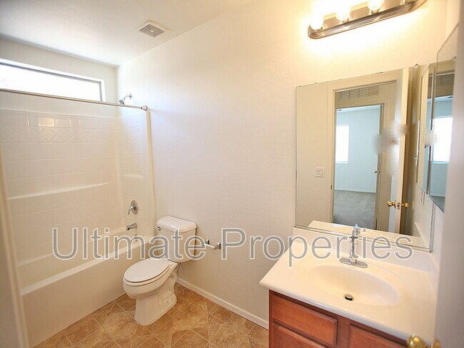 Building Photo - 23913 W Bowker St