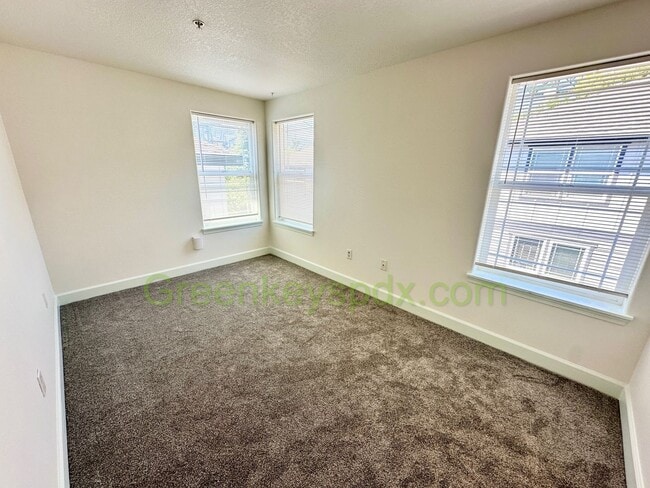 Building Photo - 1-Bedroom Townhouse in St. John's with Bon...