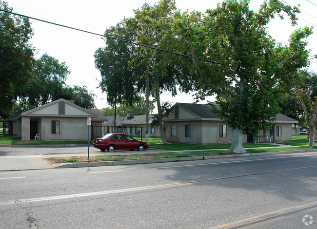 Building Photo - Sequoia Courts Terrace