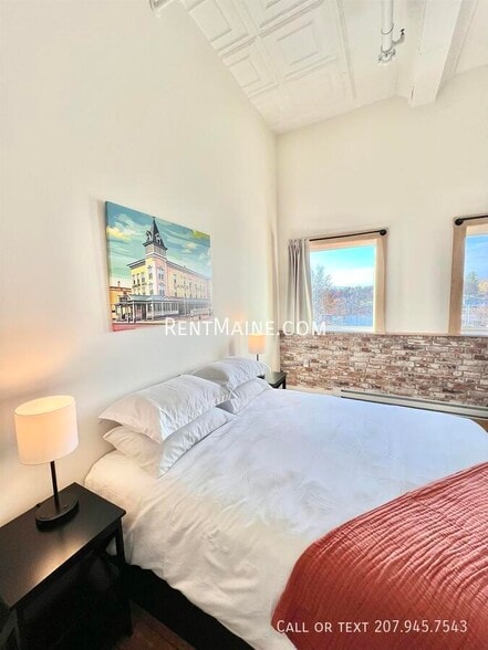 Building Photo - 113 N Lancey St