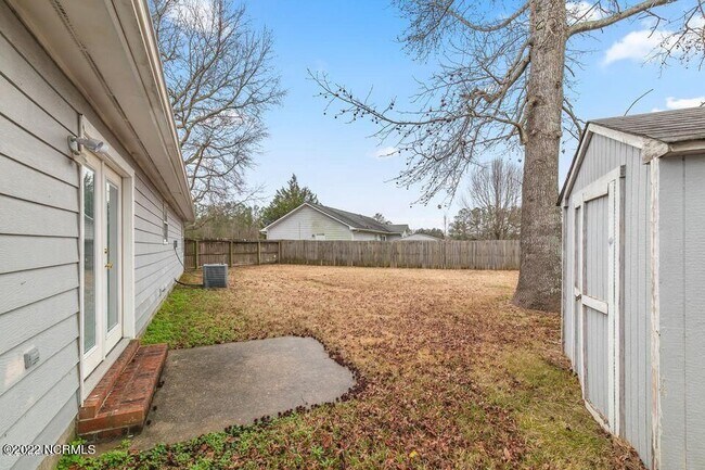 Building Photo - 424 Singletree Dr