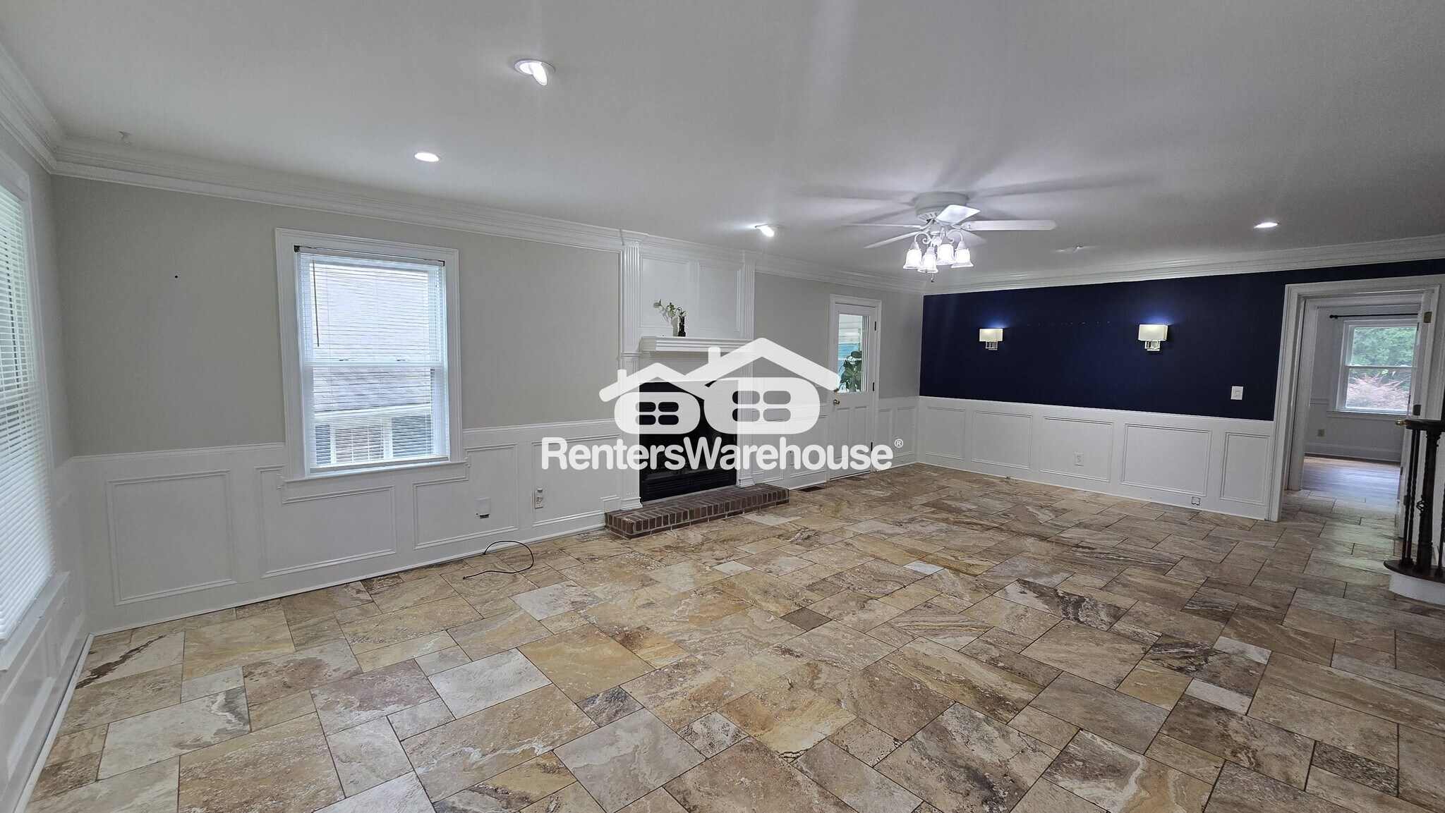 Building Photo - 165 Oak Hill Cir