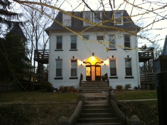 Building Photo - 704/706 Gladstone Avenue