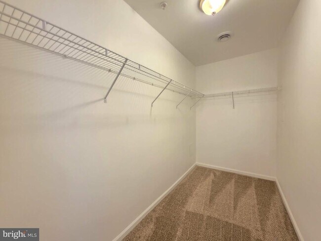 Building Photo - 1011 Granite Ct