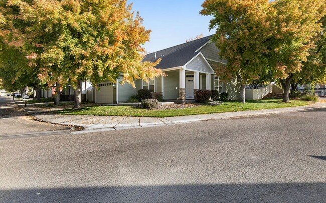 Building Photo - Charming 3 Bedroom Home in Eagle – Minutes to Eagle Bike Park