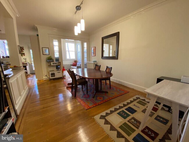 Building Photo - 1745 Lanier Pl NW