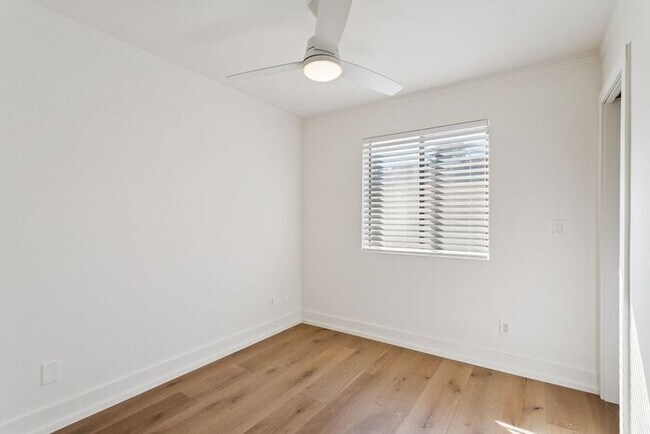 Building Photo - 923 N 59th St