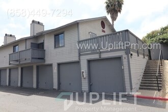 Building Photo - 2 Bed, 2 Bath w/ garage & fireplace