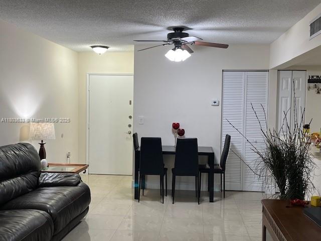 Building Photo - 9715 Fontainebleau Blvd