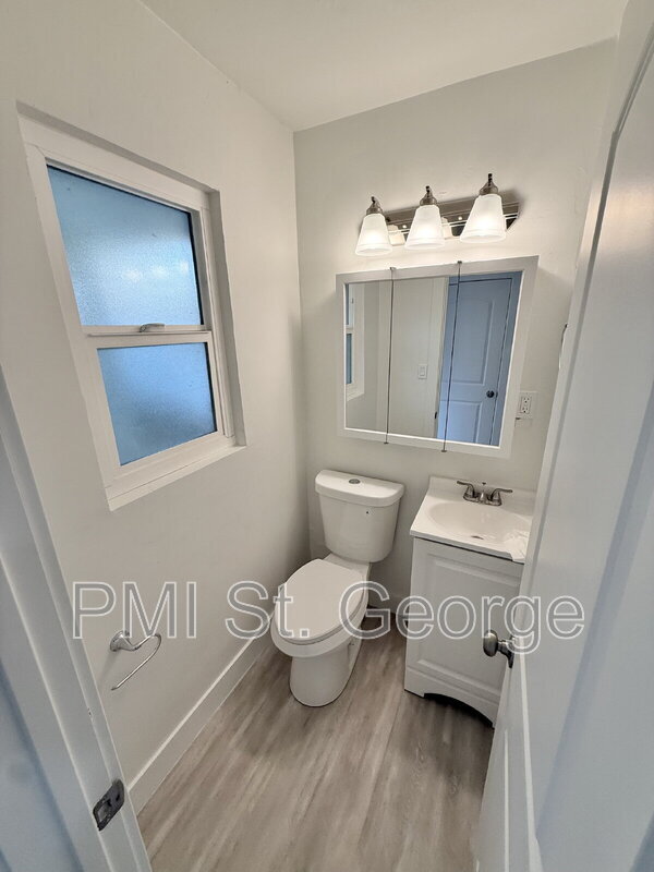 Building Photo - 288 W Diagonal