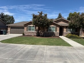 Building Photo - 2314 Cape Canyon Ave
