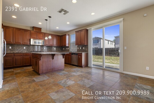 Building Photo - 2391 Gabriel Dr