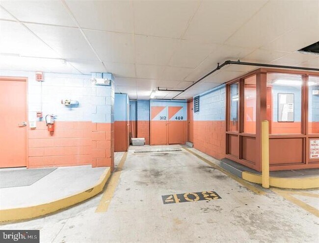 Building Photo - 1020 N Stafford St